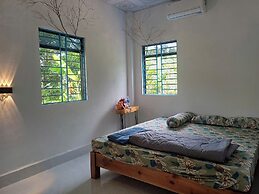 Lucky Home - Boutique Tropical Hideaway