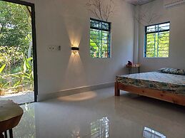 Lucky Home - Boutique Tropical Hideaway
