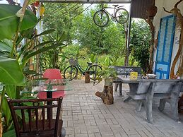 Lucky Home - Boutique Tropical Hideaway