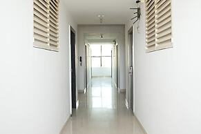 La Riviera Suites