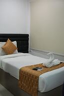 La Riviera Suites