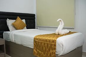 La Riviera Suites