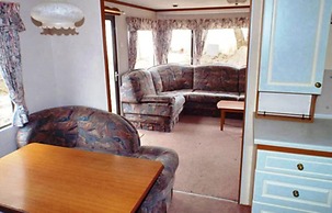 Mobile Home im Ferienpark mit Seezugang