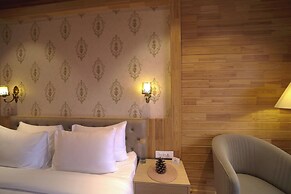 Royal Pine Kasauli