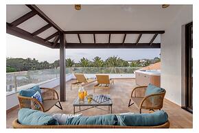 Vero Sky Penthouse by Dia