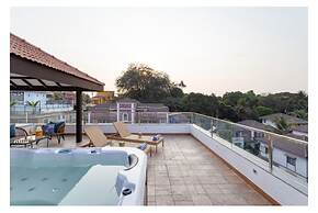 Vero Sky Penthouse by Dia