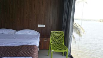 Aghanashini River Retreats