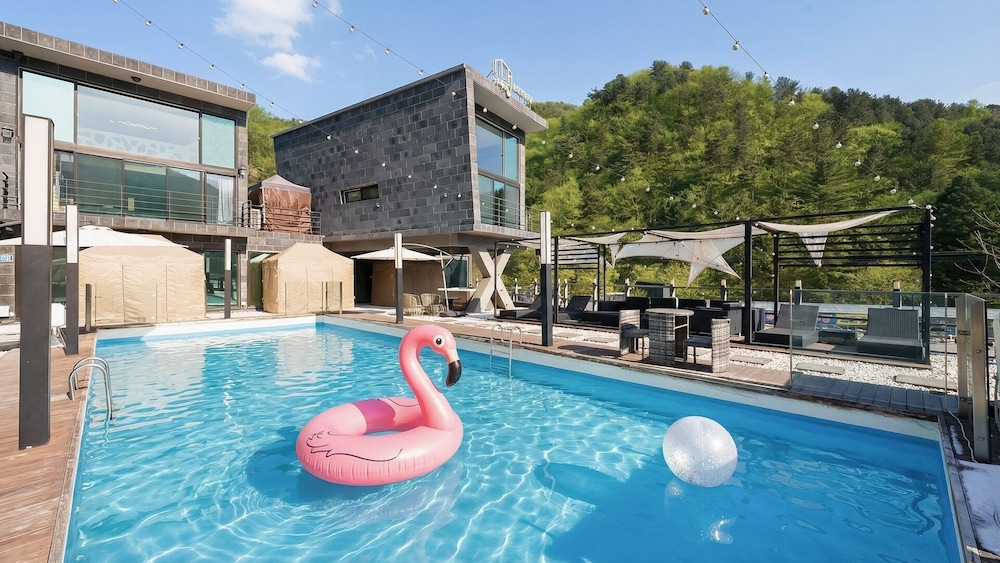 Avec J Pool Villa, Gapyeong