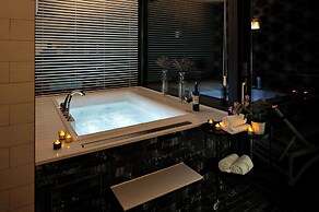 Bebridge Pool Villa Resort