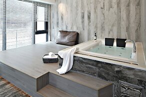 Bebridge Pool Villa Resort