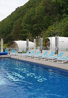 Bebridge Pool Villa Resort