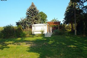 Mobile Home im Ferienpark mit Seezugang