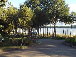 Mobile Home im Ferienpark mit Seezugang