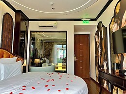 GREEN LUXURY HOTEL