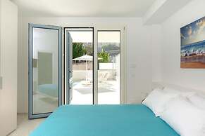 Perle Marine Suite Apartments