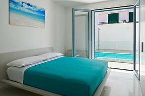 Perle Marine Suite Apartments