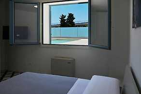 Perle Marine Suite Apartments
