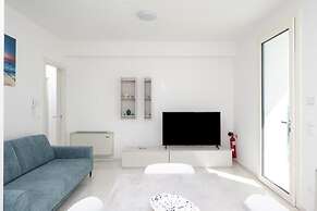 Perle Marine Suite Apartments