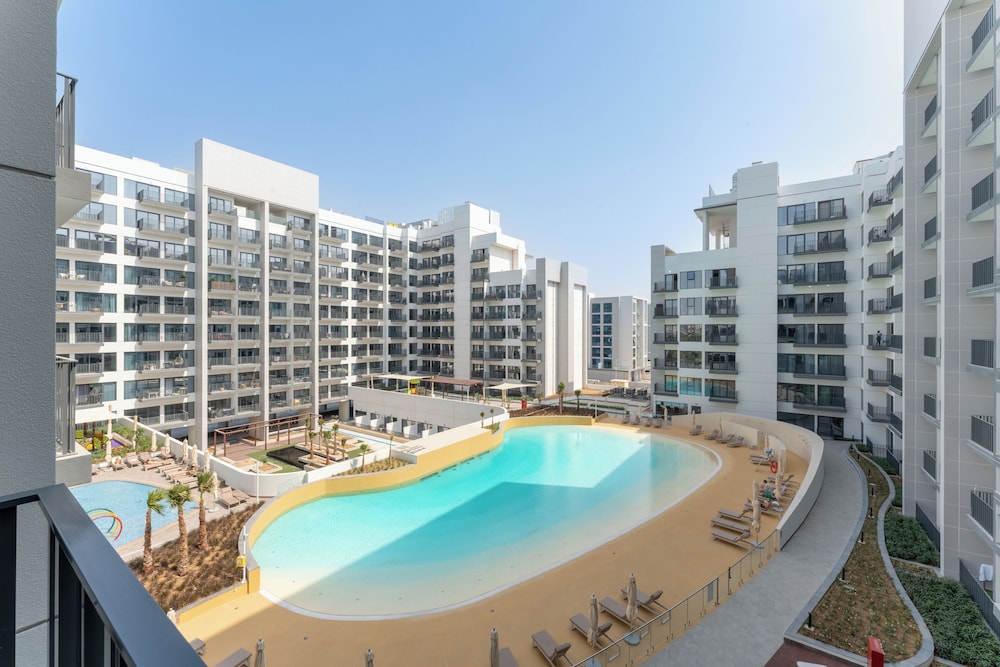 PVH - Azizi Mirage 1 - Tranquil 1 BR