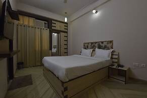 Hotel The Grand Kailash