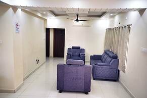 VIC HOMESTAY by pickurstay Hotels