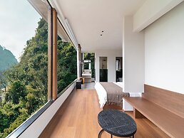 Hidden Valley Hotel