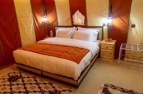 Merzouga Luxury Camp & Desert Activities