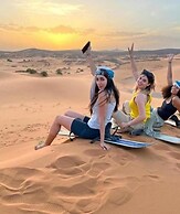 Merzouga Luxury Camp & Desert Activities
