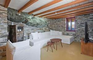 Stone Wave Kythnos