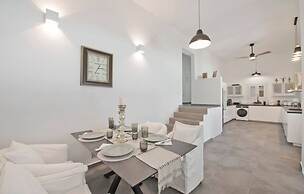 White Wave Kythnos