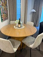 Cozy & Affordable in CBD - Free Wine