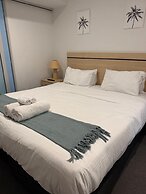 Cozy & Affordable in CBD - Free Wine