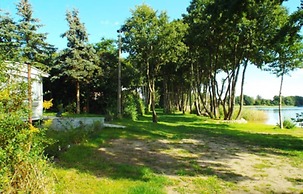 Mobile Home im Ferienpark mit Seezugang