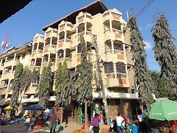 Yomoke Hotel Miritini