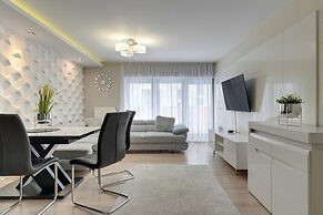 Szafarnia 2 by Grand Apartments