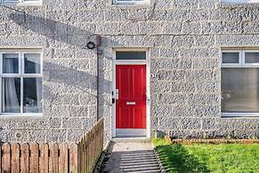 Central Aberdeen Flat Holburn St Workspace Parking