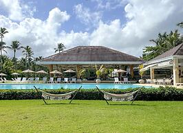 The Beach View Playabonita Beachfront Pool