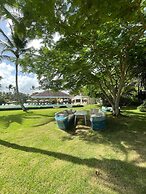 The Beach View Playabonita Beachfront Pool