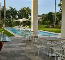 3BR Beach Condo Lakeview Playabonita Pool LUX