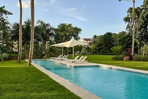 3BR Beach Condo Lakeview Playabonita Pool LUX