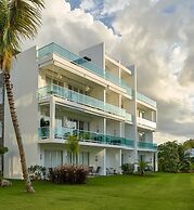 3BR Beach Condo Lakeview Playabonita Pool LUX
