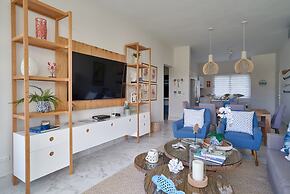 3BR Beach Condo Lakeview Playabonita Pool LUX