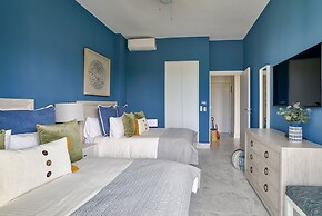 3BR Beach Condo Lakeview Playabonita Pool LUX