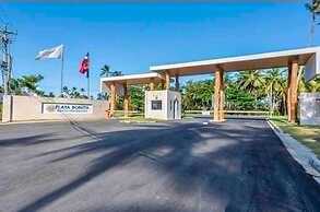 3BR Beach Condo Lakeview Playabonita Pool LUX