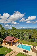 4BR Wood Mountain Villa Jarabacoa Heated Pool