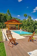 4BR Wood Mountain Villa Jarabacoa Heated Pool
