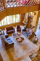 4BR Wood Mountain Villa Jarabacoa Heated Pool