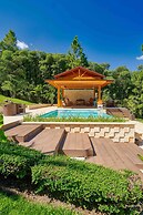 4BR Wood Mountain Villa Jarabacoa Heated Pool