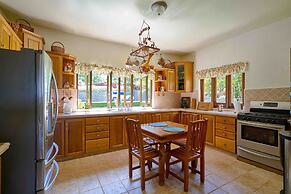 4BR Wood Mountain Villa Jarabacoa Heated Pool