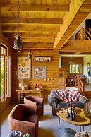 4BR Wood Mountain Villa Jarabacoa Heated Pool